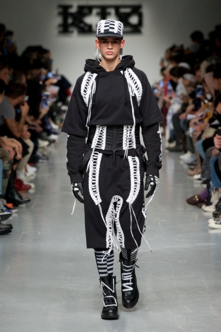 ktz-aw17-001