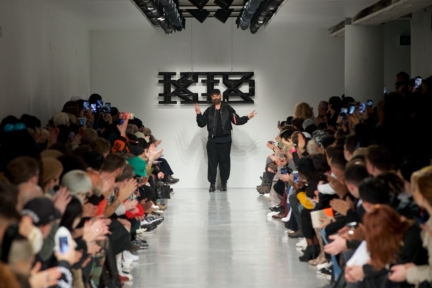 ktz-aw17-053