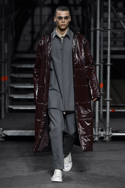 look-01