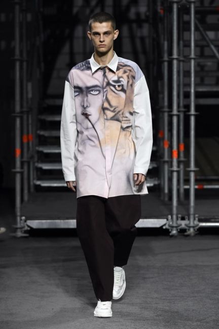 look-02