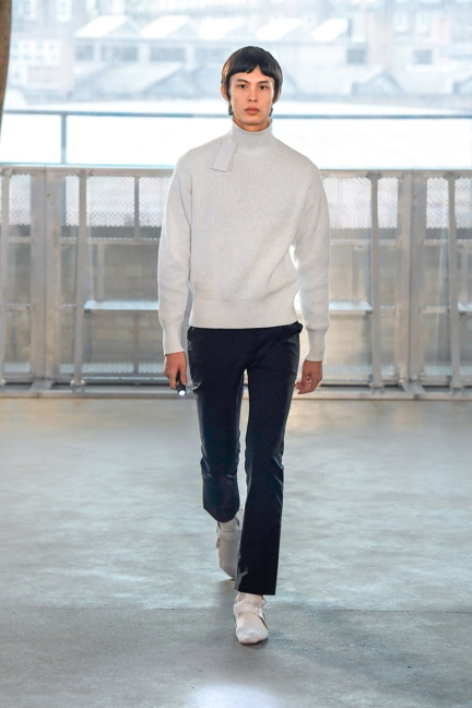 look0001