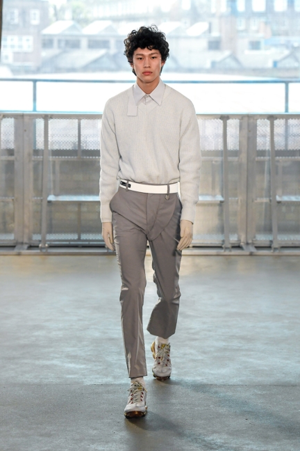 look0002