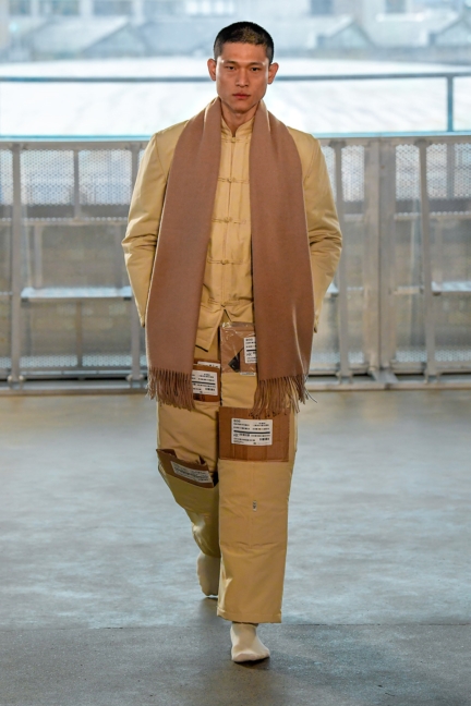 look0028