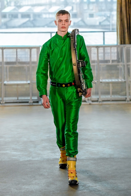 look0032