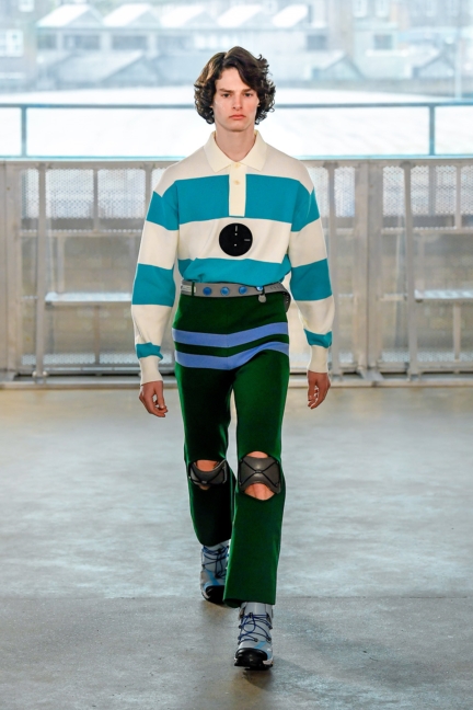 look0037