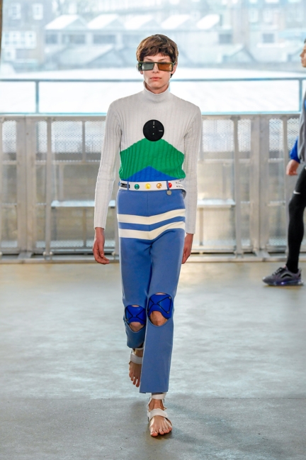 look0038