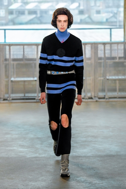 look0040