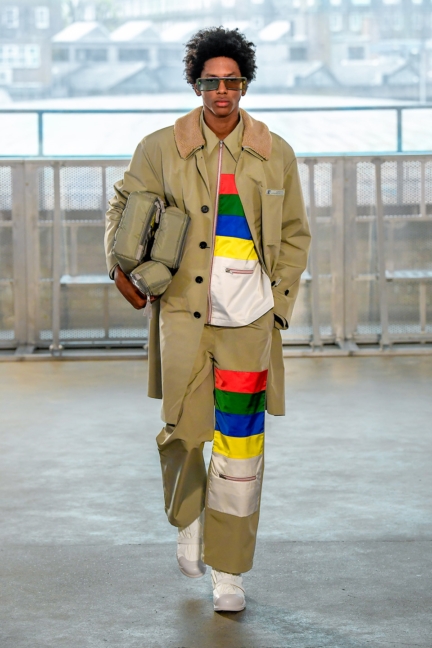 look0043
