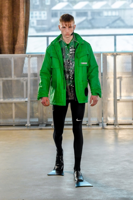 look0048
