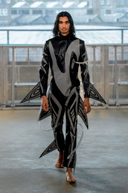 look0053