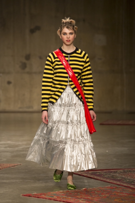 molly-goddard-london-fashion-week-autumn-winter-17-10