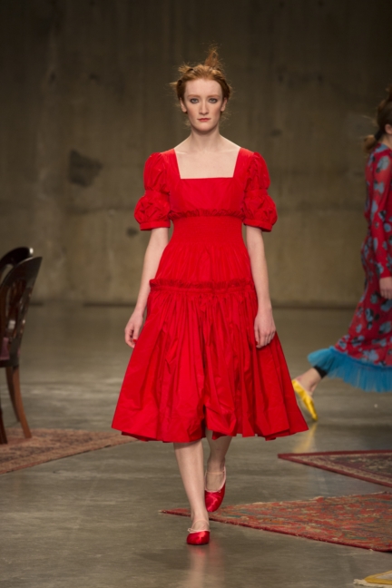 molly-goddard-london-fashion-week-autumn-winter-17-24