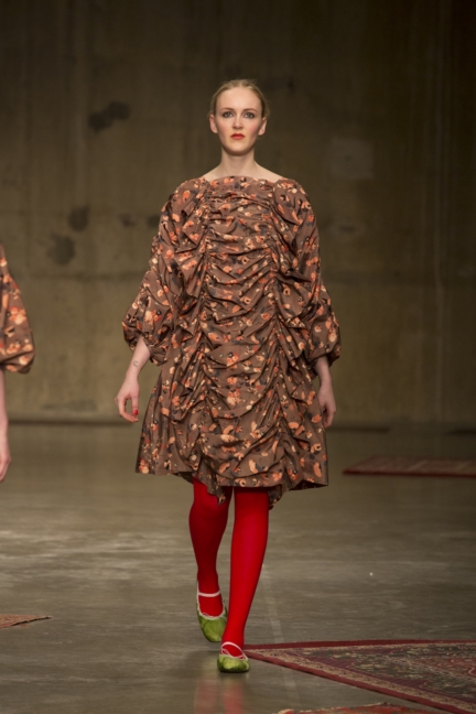 molly-goddard-london-fashion-week-autumn-winter-17-28