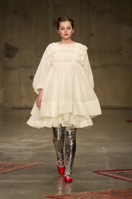 molly-goddard-london-fashion-week-autumn-winter-17-3