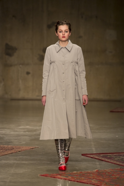 molly-goddard-london-fashion-week-autumn-winter-17-30