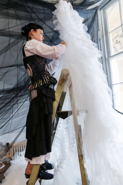 roberts-_-wood-aw19-presentation-image_05