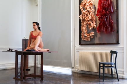 roberts-_-wood-aw19-presentation-image_06