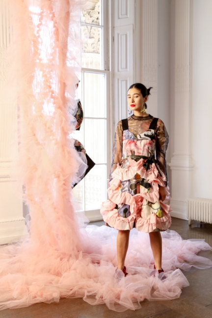 roberts-_-wood-aw19-presentation-image_20
