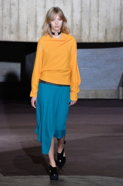roland-mouret-london-fashion-week-autumn-winter-17-10