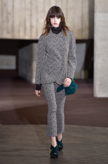 roland-mouret-london-fashion-week-autumn-winter-17-15