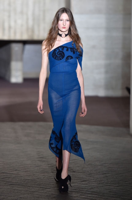 roland-mouret-london-fashion-week-autumn-winter-17-29