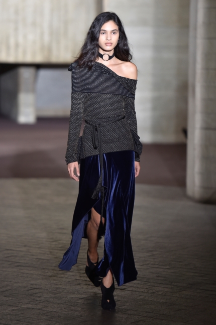 roland-mouret-london-fashion-week-autumn-winter-17-33