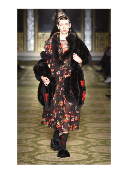 simone-rocha-london-fashion-week-autumn-winter-17-30