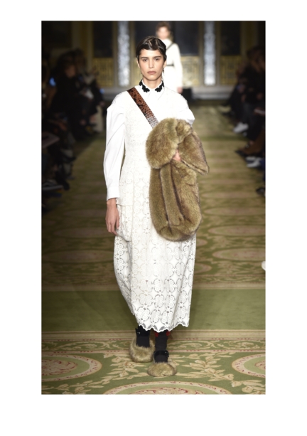simone-rocha-london-fashion-week-autumn-winter-17-41