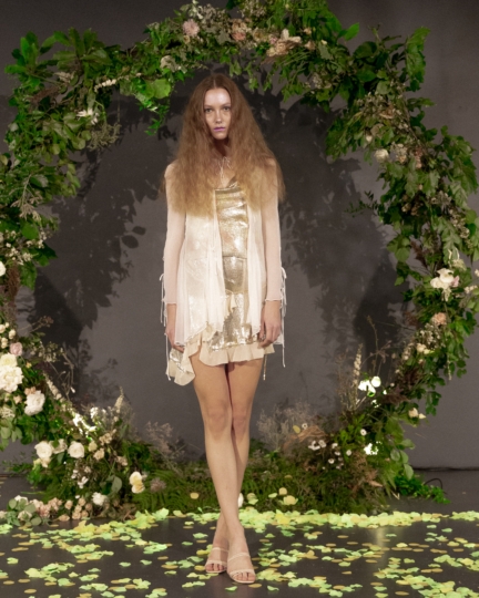 poster-girl-ss20-look-18