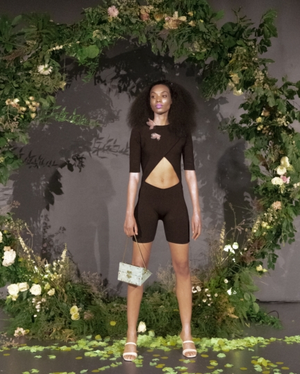 poster-girl-ss20-look-23