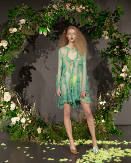 poster-girl-ss20-look-9