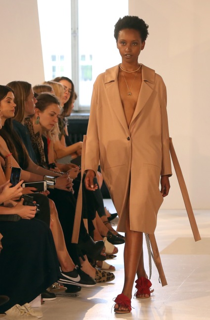 ss-2017_fashion-week-berlin_de_0009_malakairaiss_65434