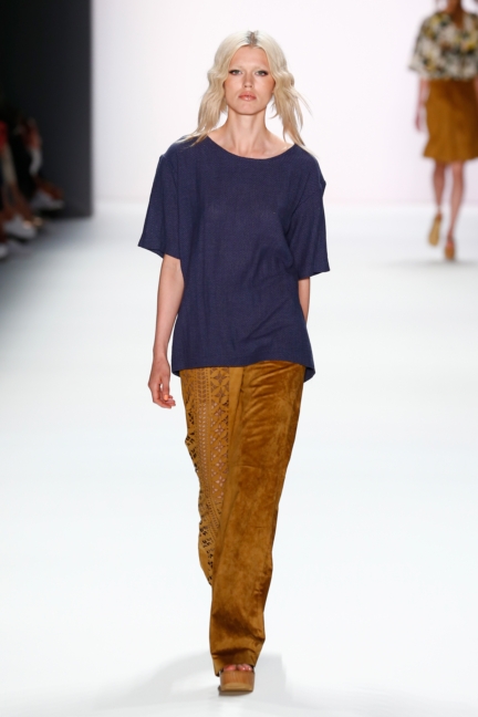 ss-2016_fashion-week-berlin_de_barre-noire_57830