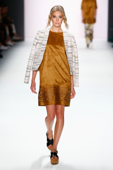 ss-2016_fashion-week-berlin_de_barre-noire_57834