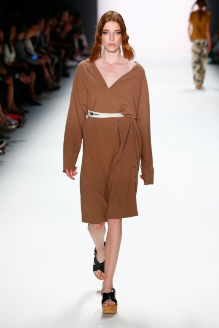 ss-2016_fashion-week-berlin_de_barre-noire_57837