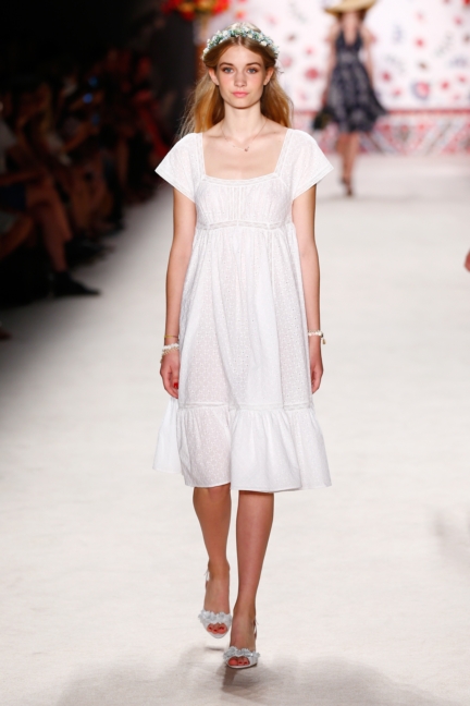 ss-2016_fashion-week-berlin_de_lena-hoschek_56145