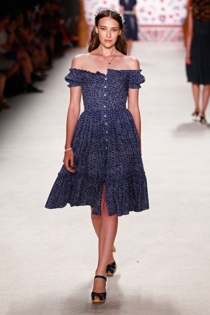 ss-2016_fashion-week-berlin_de_lena-hoschek_56149