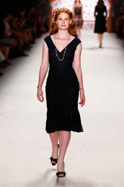 ss-2016_fashion-week-berlin_de_lena-hoschek_56153