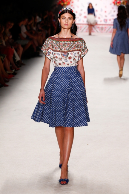 ss-2016_fashion-week-berlin_de_lena-hoschek_56165
