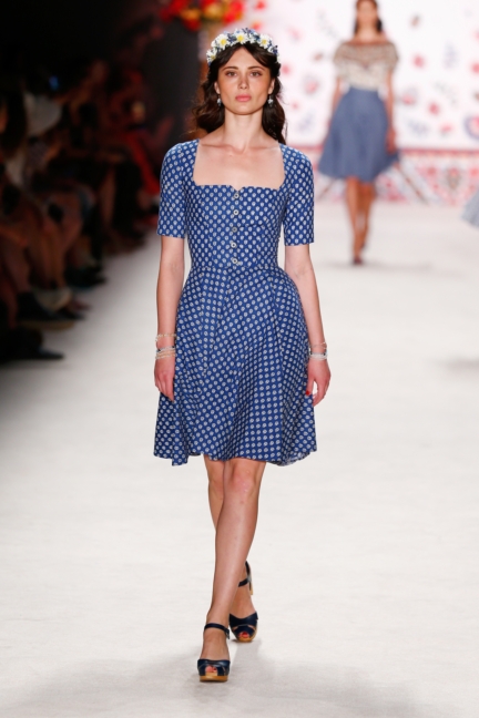 ss-2016_fashion-week-berlin_de_lena-hoschek_56166