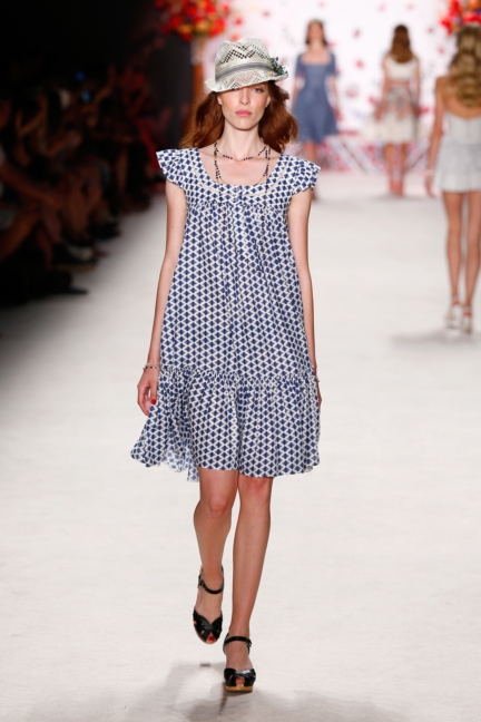 ss-2016_fashion-week-berlin_de_lena-hoschek_56167
