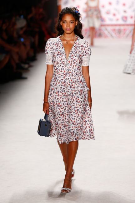 ss-2016_fashion-week-berlin_de_lena-hoschek_56169
