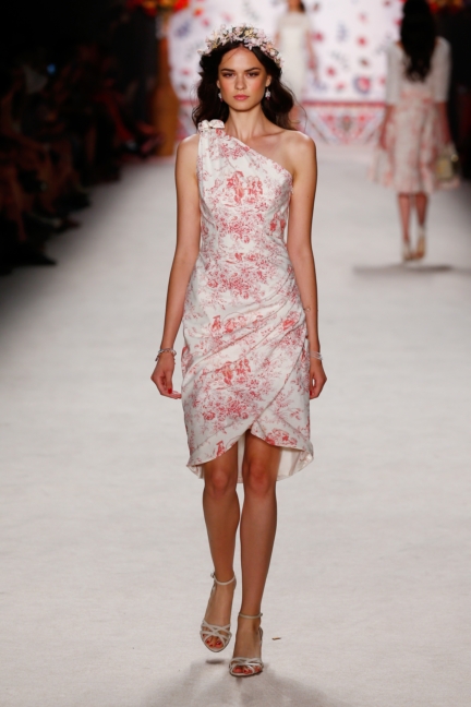 ss-2016_fashion-week-berlin_de_lena-hoschek_56183