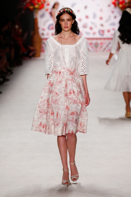 ss-2016_fashion-week-berlin_de_lena-hoschek_56185