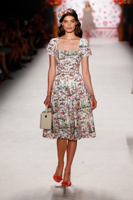 ss-2016_fashion-week-berlin_de_lena-hoschek_56202