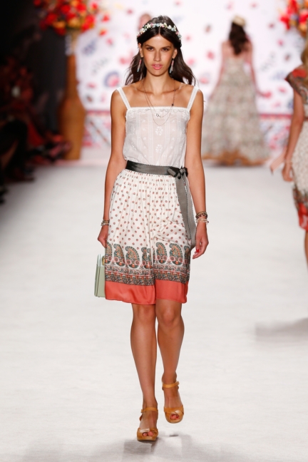 ss-2016_fashion-week-berlin_de_lena-hoschek_56205
