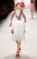 ss-2016_fashion-week-berlin_de_lena-hoschek_56161