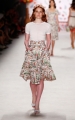 ss-2016_fashion-week-berlin_de_lena-hoschek_56203