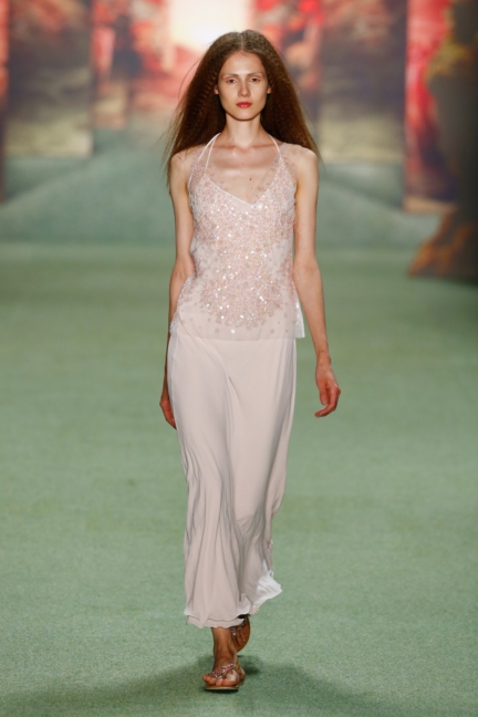 ss-2016_fashion-week-berlin_de_marc-cain_56455