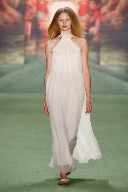 ss-2016_fashion-week-berlin_de_marc-cain_56457